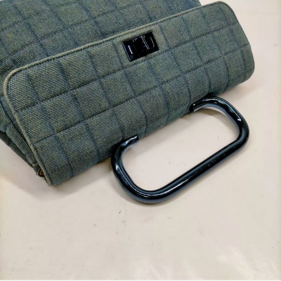 CHANEL Blue Denim Flap Handbag - Picture 3 of 10